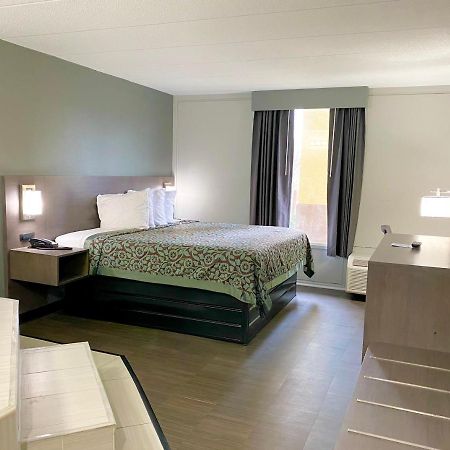 Days Inn By Wyndham Sharonville Dış mekan fotoğraf