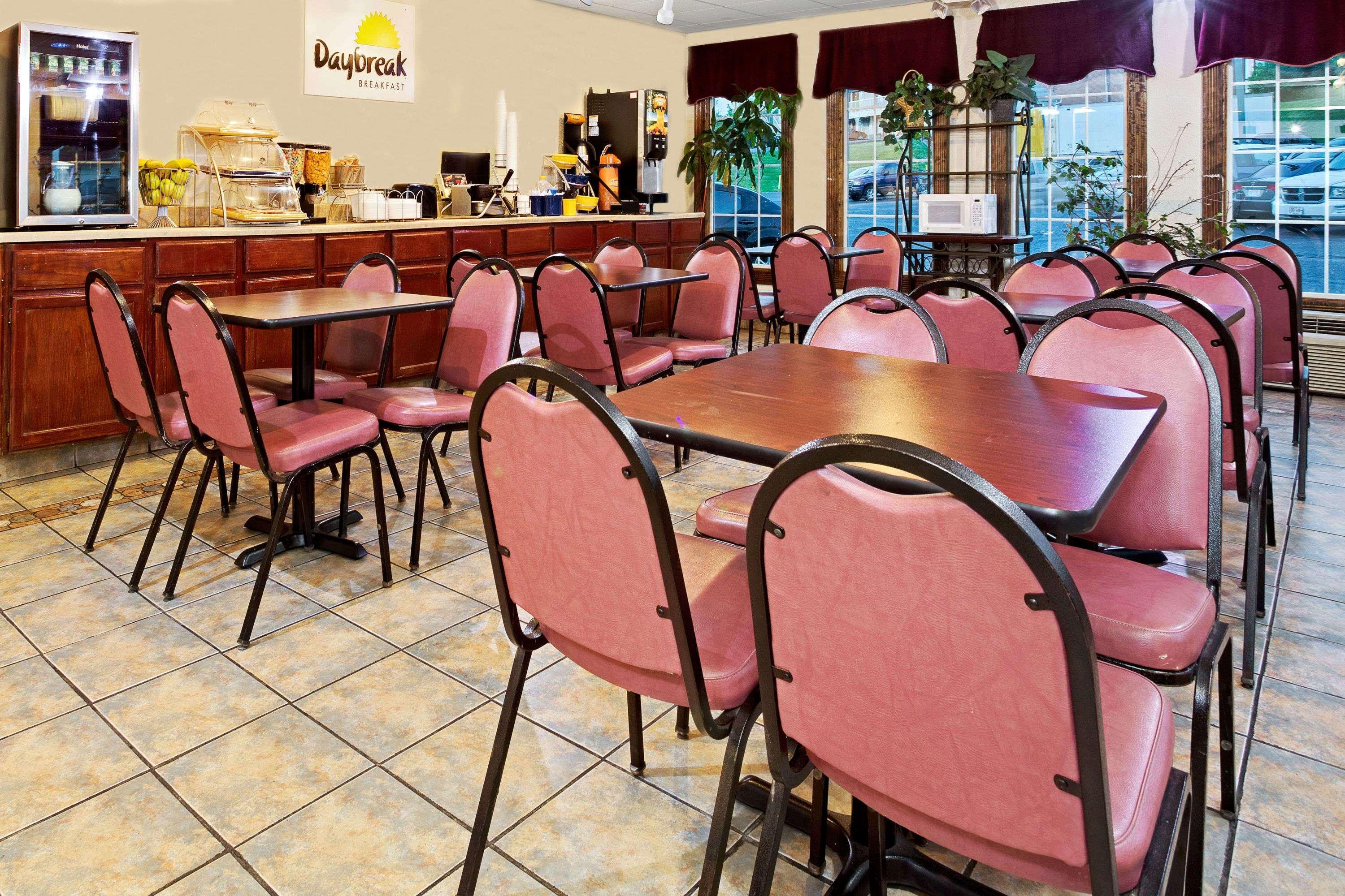 Days Inn By Wyndham Sharonville Dış mekan fotoğraf