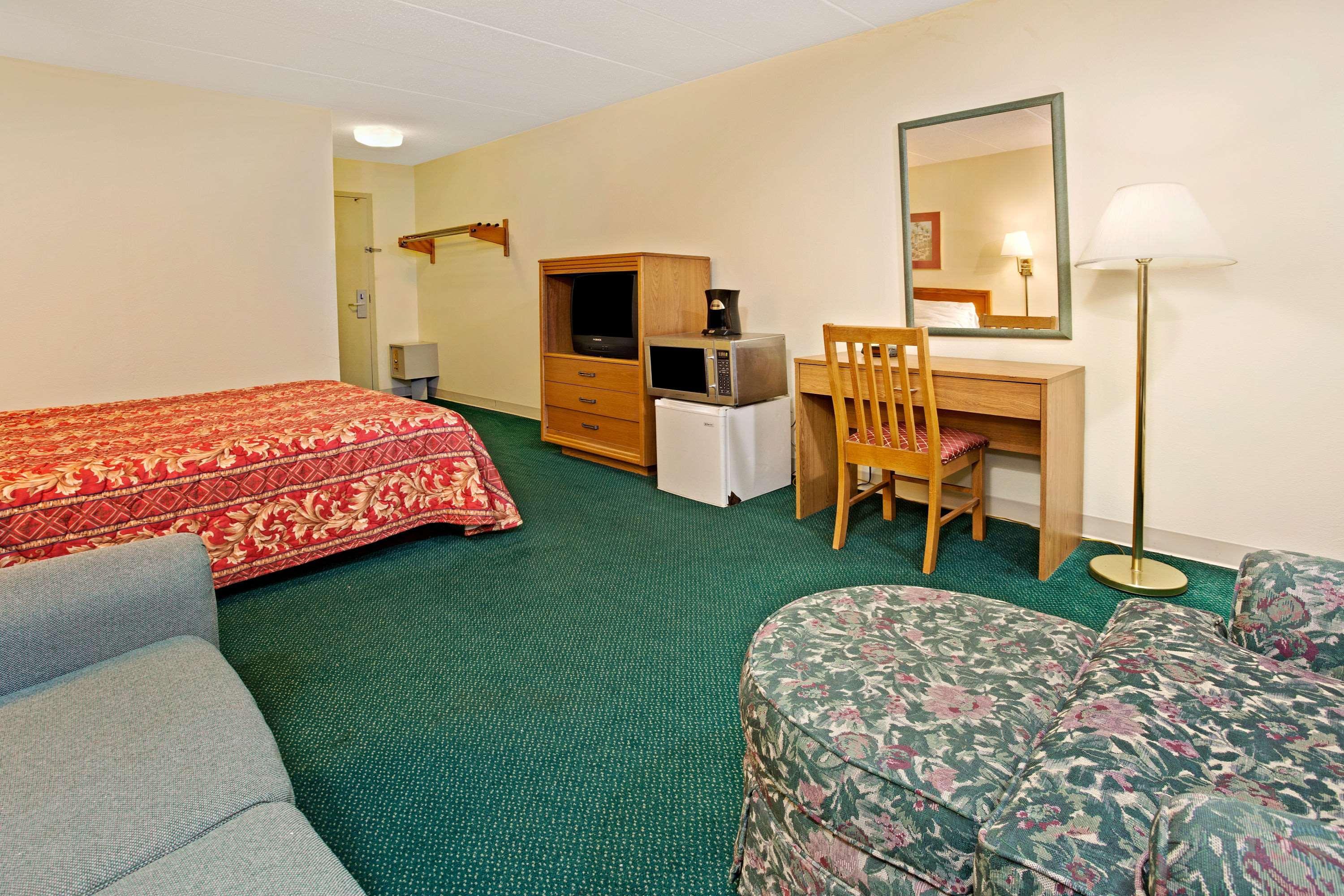Days Inn By Wyndham Sharonville Dış mekan fotoğraf