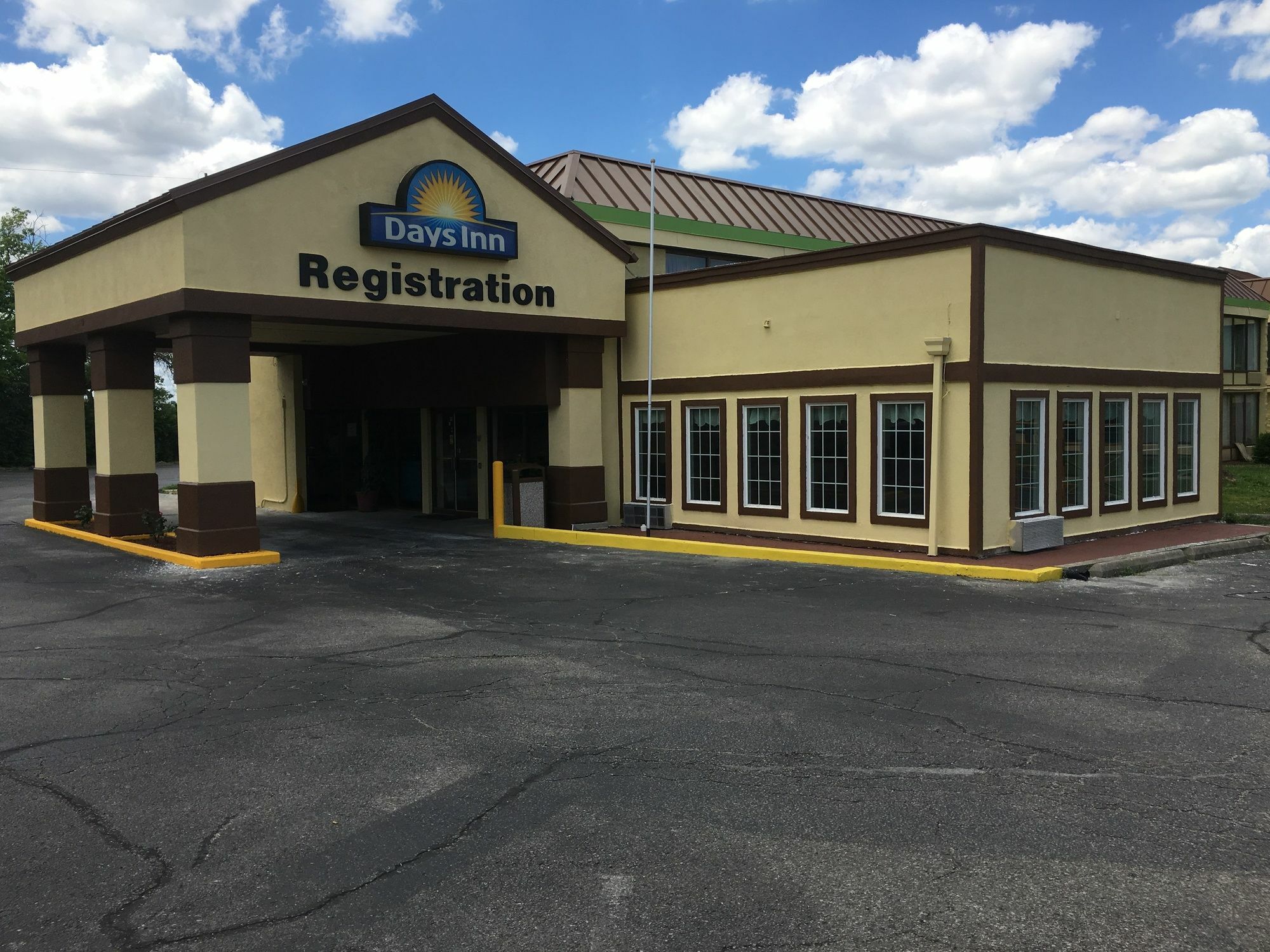 Days Inn By Wyndham Sharonville Dış mekan fotoğraf